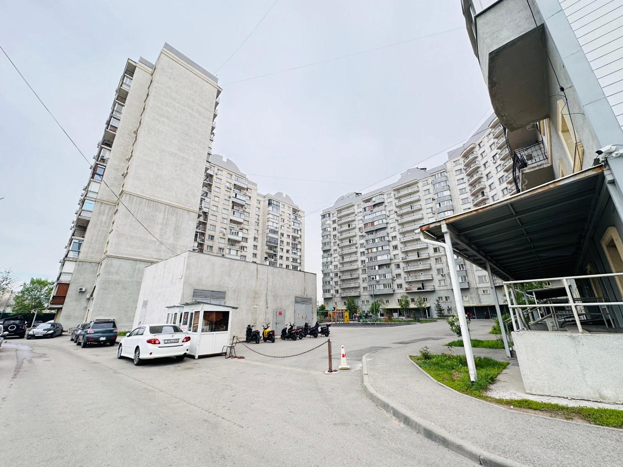 Квартира Для Большой Семьи Almaty Exteriér fotografie